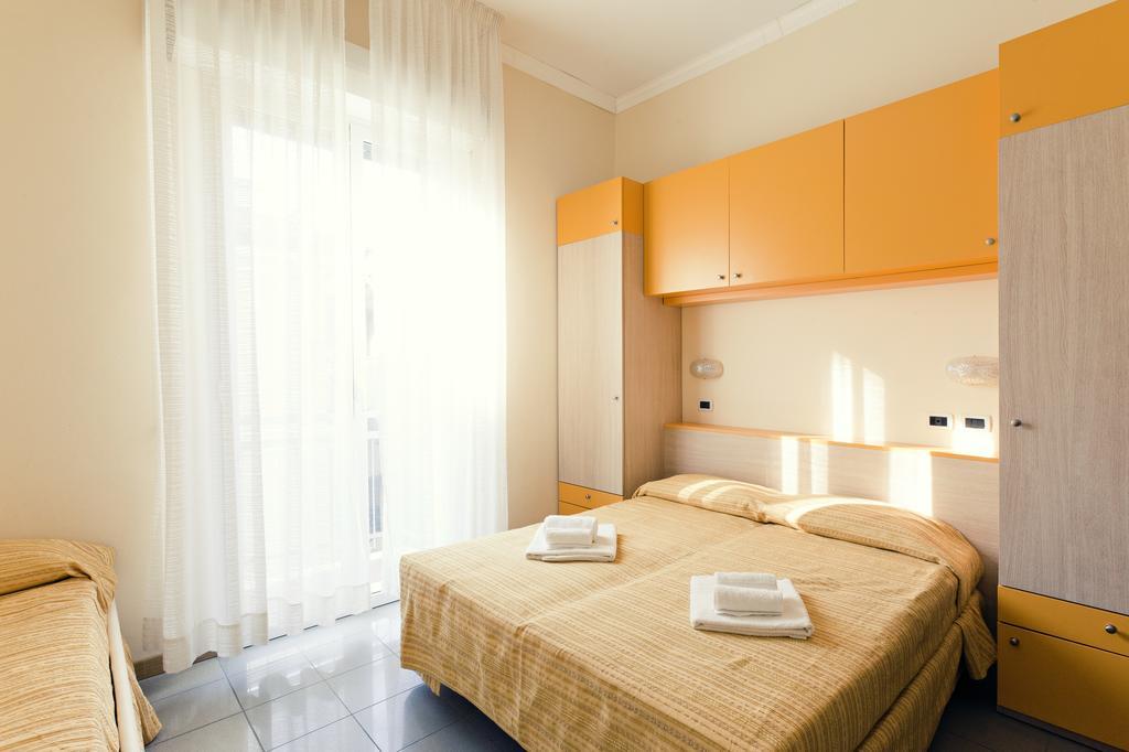 Hotel Stanchini Беллария-Иджеа-Марина Экстерьер фото