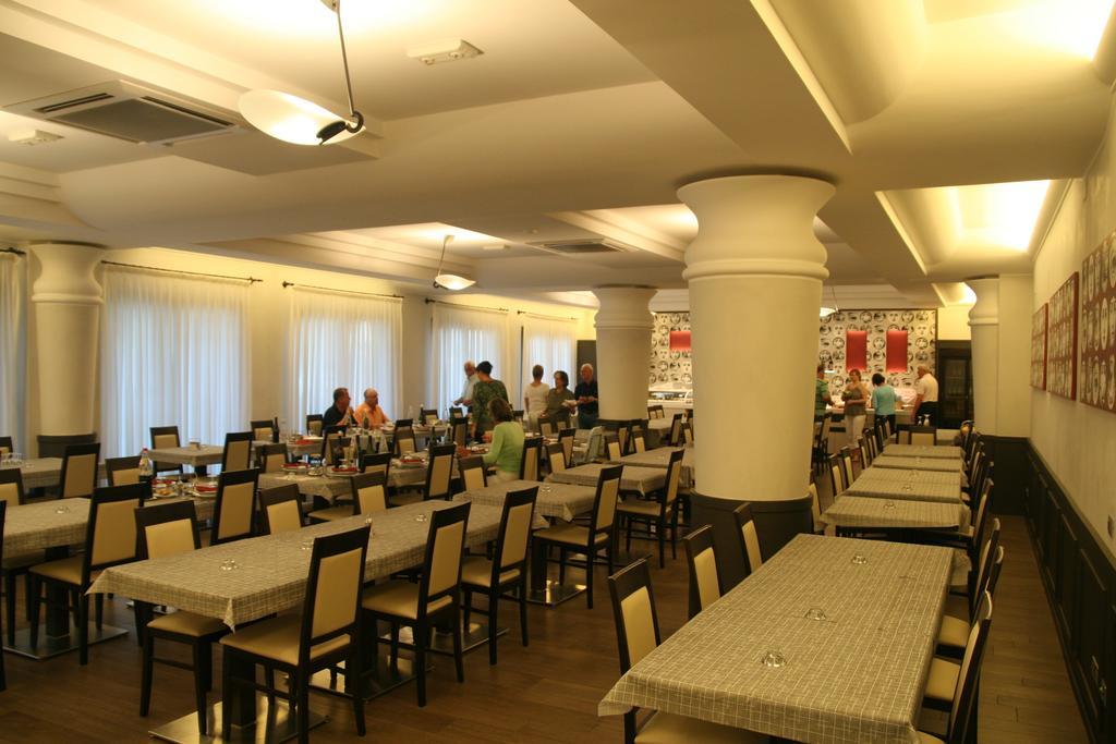 Hotel Stanchini Беллария-Иджеа-Марина Экстерьер фото