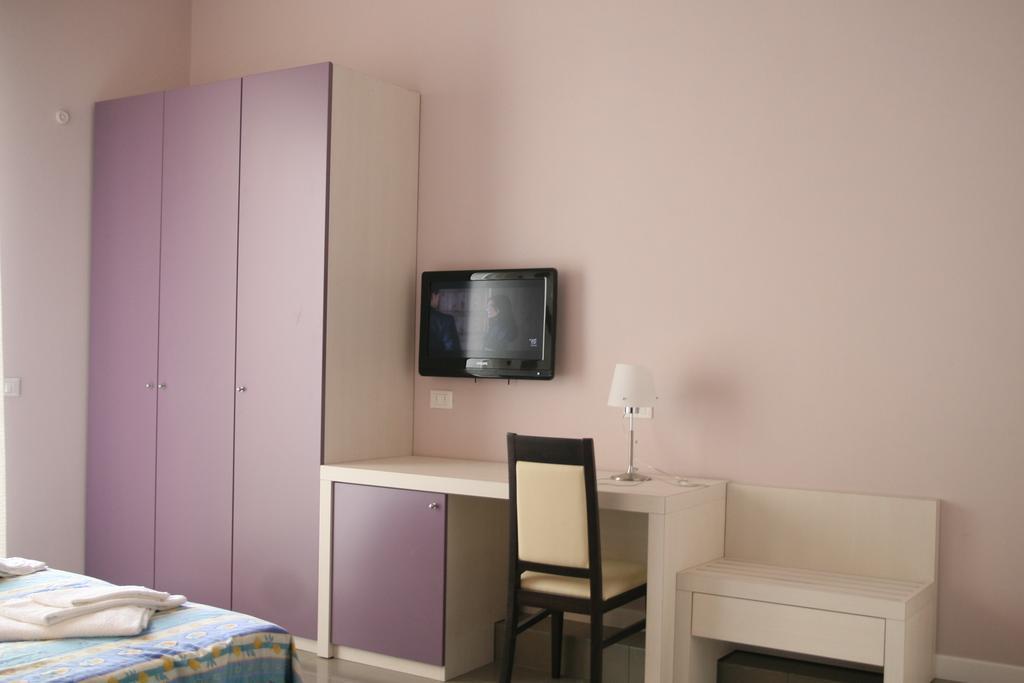 Hotel Stanchini Беллария-Иджеа-Марина Экстерьер фото